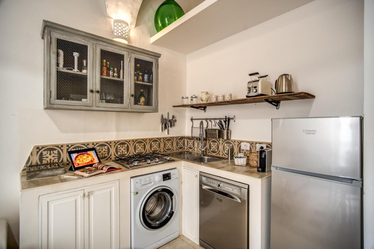 Storie E Affreschi Apartment Галиполи Екстериор снимка